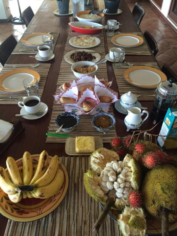 Ataalaya Farmhouse Batangas Екстериор снимка