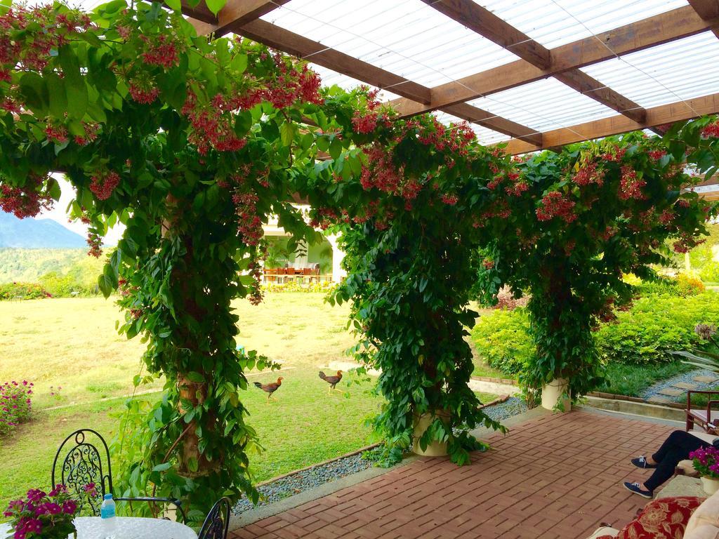 Ataalaya Farmhouse Batangas Екстериор снимка